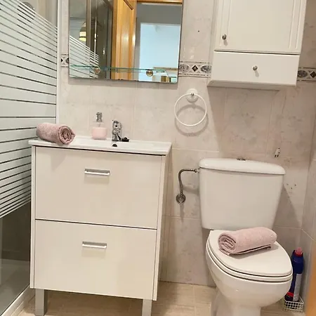 아파트 Wyjatkowy Apartament Z Basenem, Placem Zabaw, Blisko Morza 또레비에하